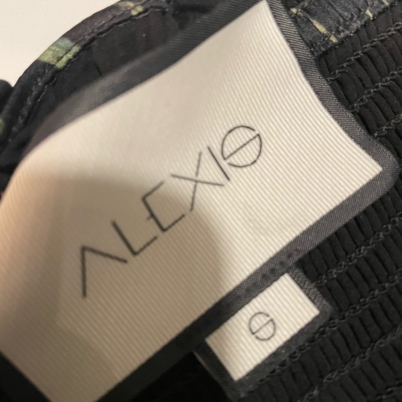 ALEXIS Elsa Floral Off The Shoulder Top - Picture 3 of 4